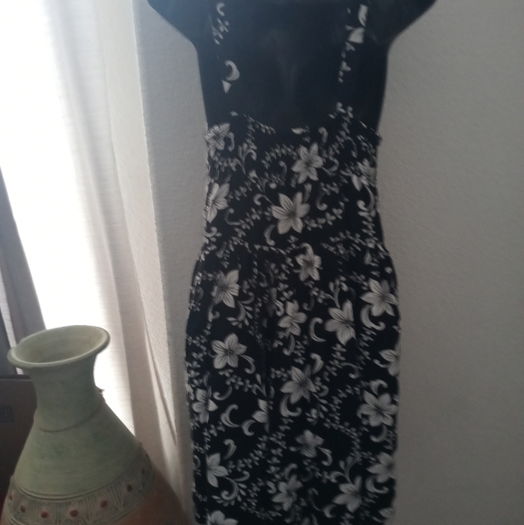 Summer Mini - Picture 2 of 3